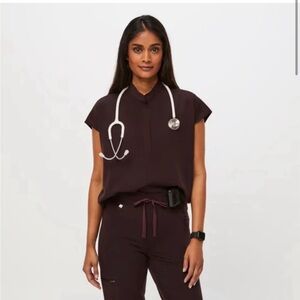 FIGS Rafaela Oversized Scrub Top in XS brown